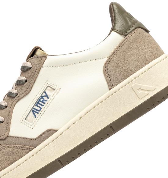 26FW 오트리 메달리스트 로우 스니커즈 AULMBW07 WHT LICORICE - AUTRY