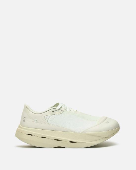  온 러닝 스니커즈 Cloudboom Volt Paf