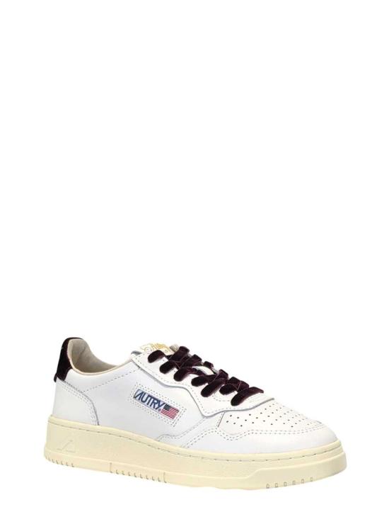 26FW 오트리 메달리스트 로우 레더 스니커즈 AULWVZ01 LEA VELVLOGO WHT FIG VZ01 - AUTRY
