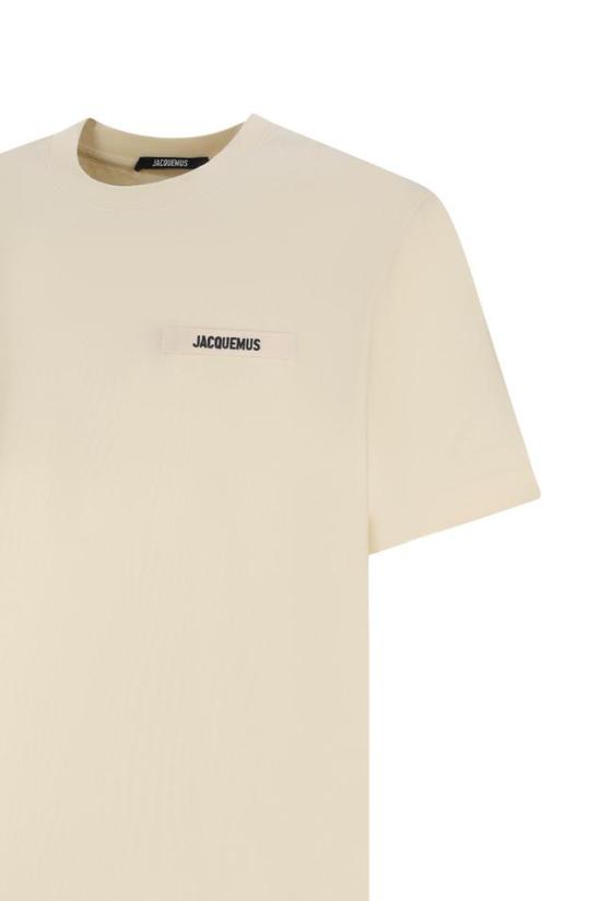 26FW 자크뮈스 반팔 티셔츠 25HTSM00133AJ00226 - JACQUEMUS