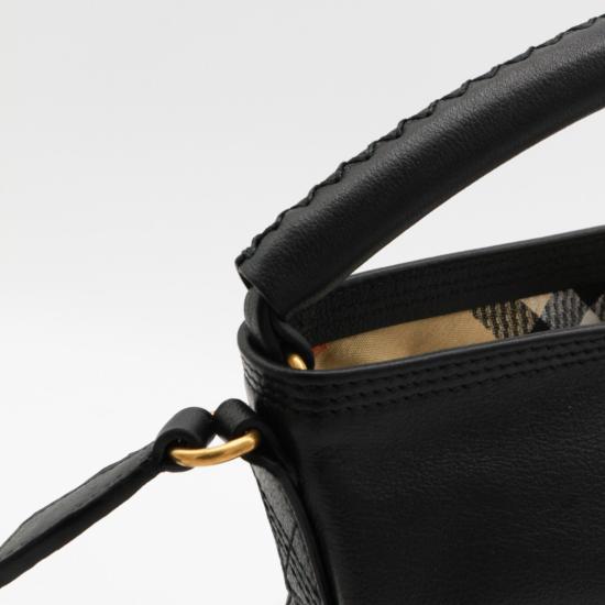 26SS 버버리 토트백 8123594A1189 Black - BURBERRY