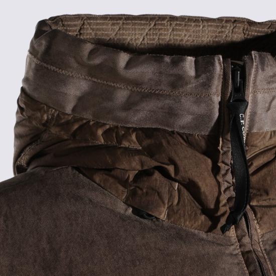 26FW 씨피 컴퍼니 숏패딩 21CMOW115A006369SR30 Brown - C.P. COMPANY