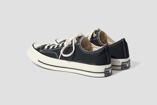 26SS 컨버스 스니커즈 척 70 옥스 - 블랙/블랙/에그렛 162058C - CONVERSE