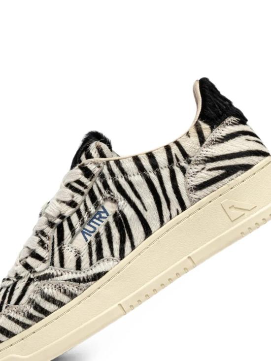 26FW 오트리 메달리스트 로우 레더 스니커즈 AULW JA03 ZEBRA BLACK - AUTRY
