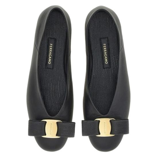 26FW 살바토레 페라가모 플랫 슈즈 01K221001 Black - SALVATORE FERRAGAMO