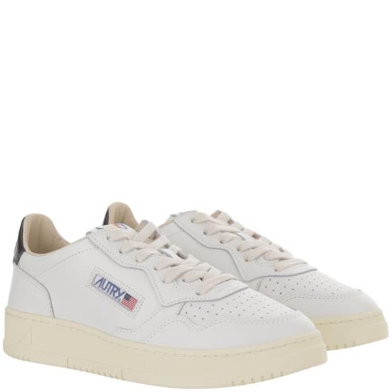 26FW 오트리 메달리스트 로우 스니커즈 AULMBG02LEALEALOGOWHTBLK White - AUTRY