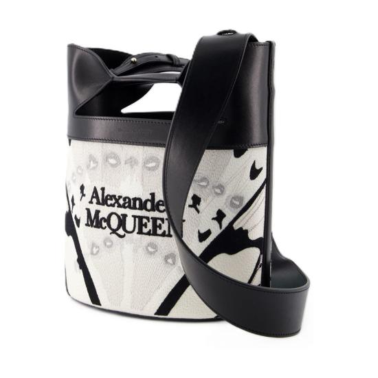  알렉산더 맥퀸 크로스백 버킷 보우 크로스바디 백 화이트 - ALEXANDER MCQUEEN