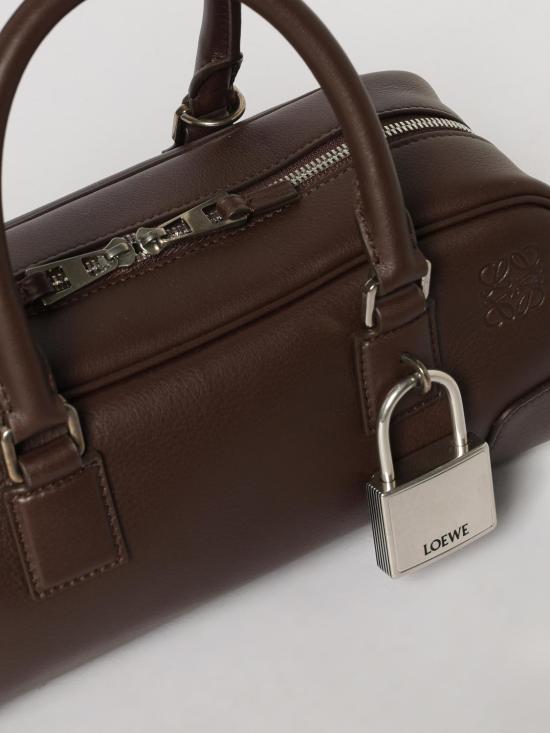 26SS 로에베 아마조나 23 크롭 백 샤이니 카프스킨 A039N23X07 0018 Brown - LOEWE