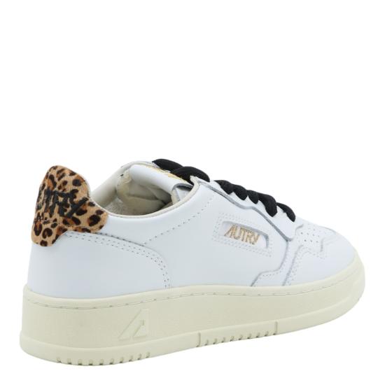26FW 오트리 메달리스트 로우 레더 스니커즈 AULWOC02 White - AUTRY