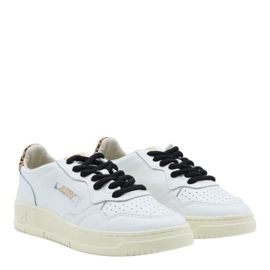 26FW 오트리 메달리스트 로우 레더 스니커즈 AULWOC02 White - AUTRY