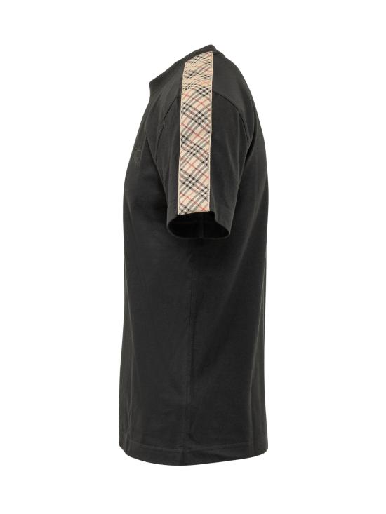 26FW 버버리 체크 트리밍 코튼 티셔츠 8106248 A1189 BLACK - BURBERRY