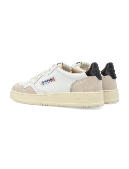 26FW 오트리 메달리스트 로우 스니커즈 AULMLS21 WB WHITE BLACK - AUTRY