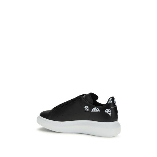 26FW 알렉산더 맥퀸 스니커즈 카프 레더 보스 타우러스 청키  블랙 - ALEXANDER MCQUEEN