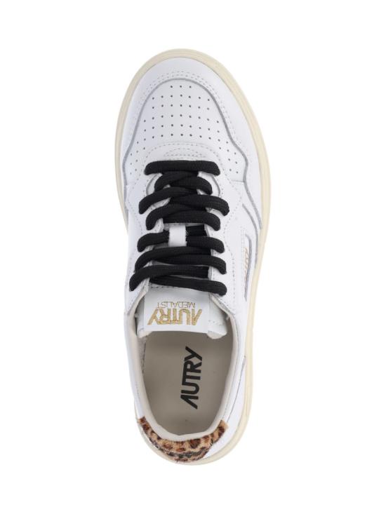 26FW 오트리 메달리스트 로우 레더 스니커즈 AULWOC02 White - AUTRY