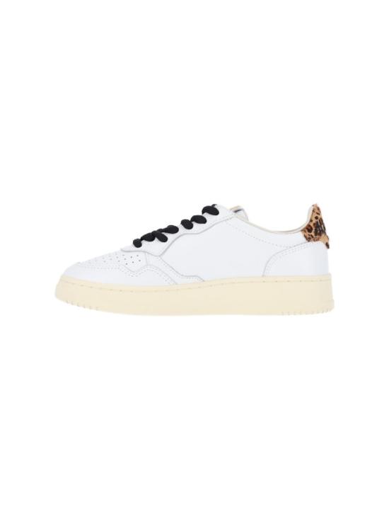 26FW 오트리 메달리스트 로우 레더 스니커즈 AULWOC02 White - AUTRY