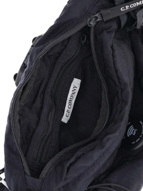 26FW 씨피 컴퍼니 나일론 B 렌즈 크로스바디 RCCMAC734A 005269G888 Black - C.P. COMPANY
