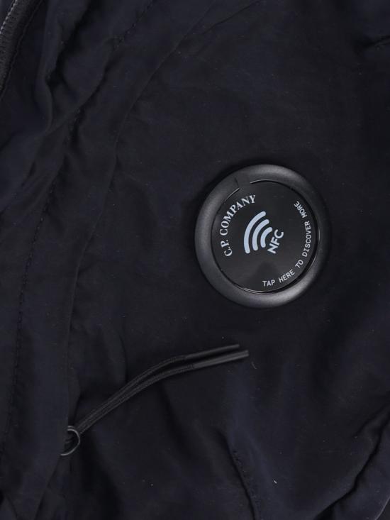 26FW 씨피 컴퍼니 나일론 B 렌즈 크로스바디 RCCMAC734A 005269G888 Black - C.P. COMPANY