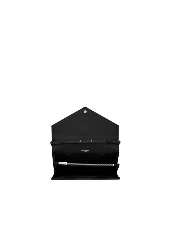 26FW 생로랑 그랑 드 뿌드르 엠보스드 레더 카산드라 마틀라세 체인 지갑 377828 BOW081000 BLACK - SAINT LAURENT