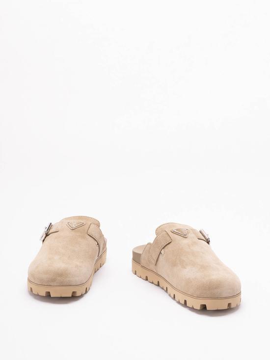 26SS 프라다 스웨이드 뮬 2S3003054FG000F0F24 DARK BEIGE - PRADA