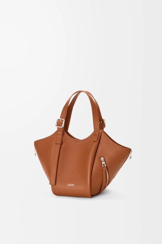 26SS 로에베 클래식 카프스킨 해먹 플립 백 A538HHBX07 4927 SQUIRREL - LOEWE