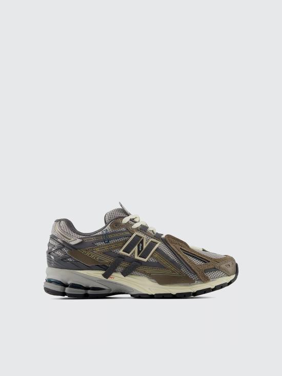  뉴발란스 스니커즈 NU19066U8 BROWN