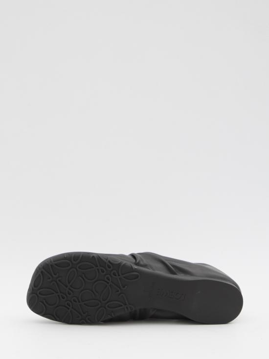 26FW 로에베 나파 램스킨 페블 소프트 발레리나 L815466X46 1100 BLACK DOM - LOEWE