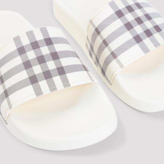 26FW 버버리 체크 슬라이드 8119283 B2529 LIGHT BEIGE CHECK - BURBERRY