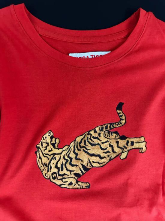  티그라 티그라 긴팔 티셔츠 손으로 그린 호랑이  애플 레드 - TIGRA TIGRA