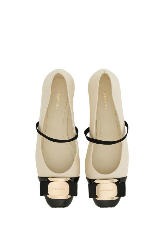 26FW 살바토레 페라가모 슈즈 01J183 777437 Mascarpone - SALVATORE FERRAGAMO