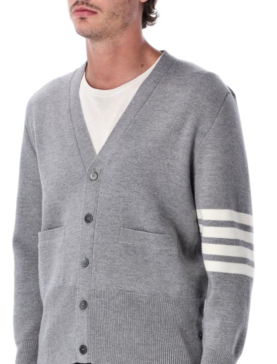 26FW 톰브라운 울 4바 브이넥 가디건 MKC160A00014 055 LT GREY - THOM BROWNE