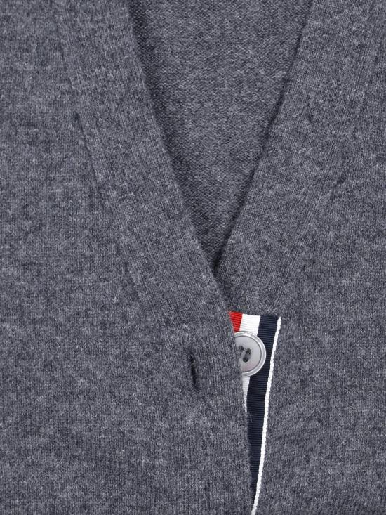 26FW 톰브라운 클래식 캐시미어 4바 브이넥 가디건 FKC001A 00011 035 Grey - THOM BROWNE