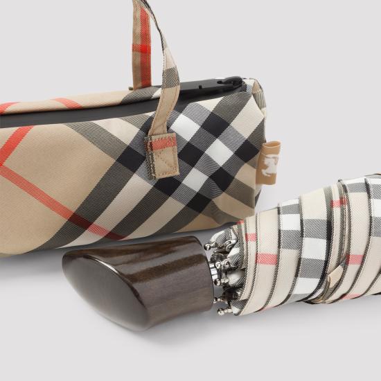 26FW 버버리 체크 접이식 우산 8122036 B9368 SAND IP CHECK - BURBERRY