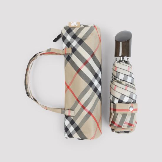 26FW 버버리 체크 접이식 우산 8122036 B9368 SAND IP CHECK - BURBERRY