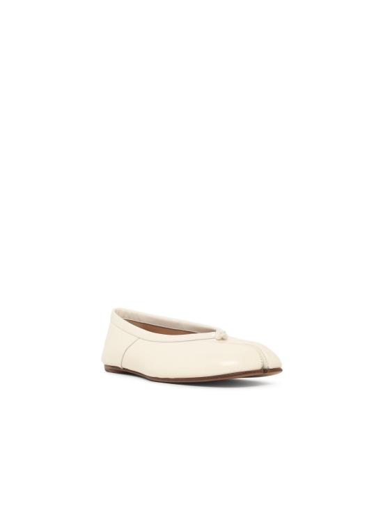 26FW 마르지엘라 플랫 슈즈 S58WZ0130 P8193T1003 White - MAISON MARGIELA