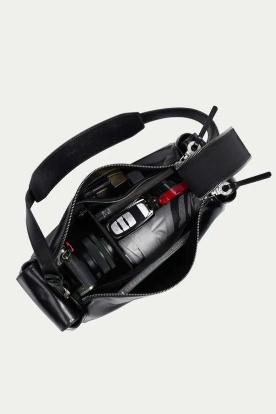  AEST STUDIOS 크로스백 Aest Studios Capture 미디엄 슬링백 블랙 - OTHER BRANDS