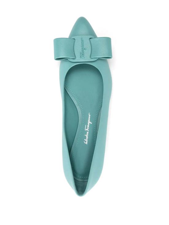  살바토레 페라가모 플랫 슈즈 페라가모 비바 발레리나 슈즈 블루 - SALVATORE FERRAGAMO