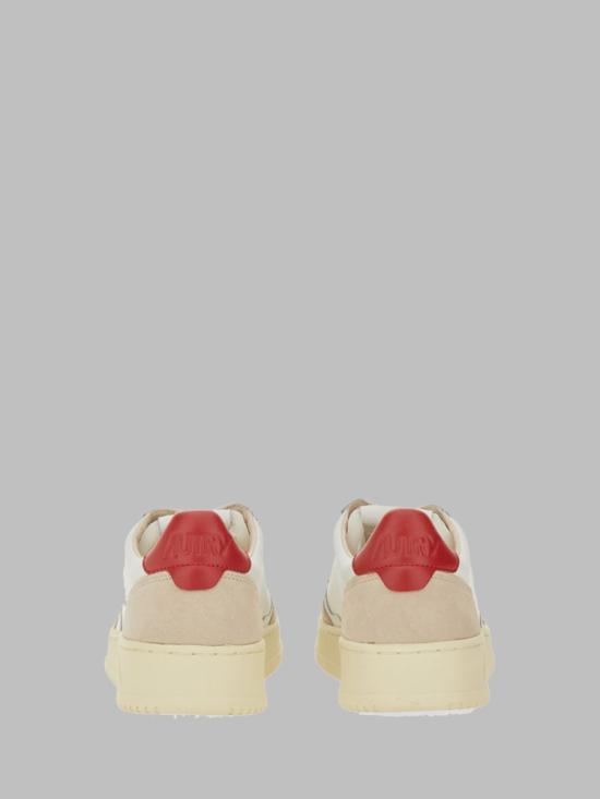 26FW 오트리 메달리스트 로우 스니커즈 AULM LS43 WHITE