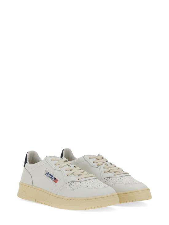 26FW 오트리 메달리스트 로우 스니커즈 AULM LL12 WHITE - AUTRY