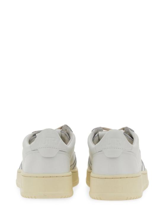 26FW 오트리 메달리스트 로우 스니커즈 AULM LL15 WHITE - AUTRY