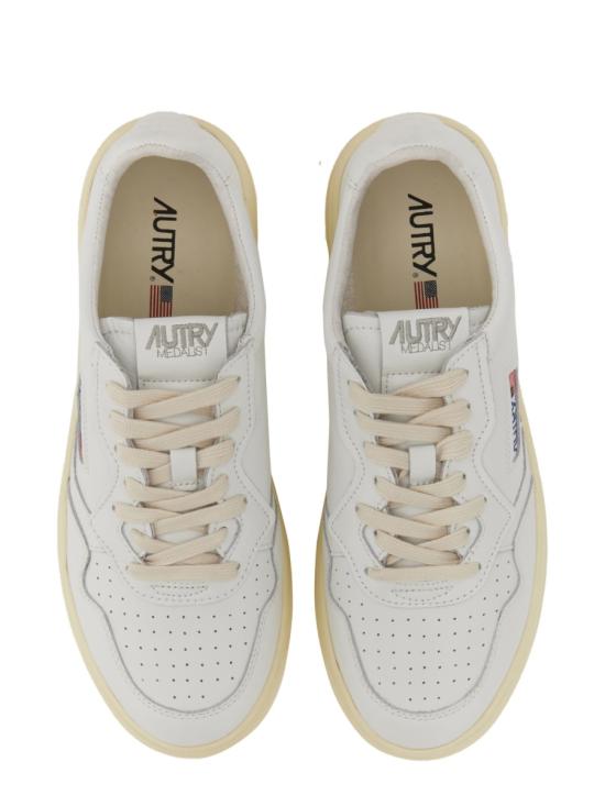 26FW 오트리 메달리스트 로우 스니커즈 AULM LL15 WHITE - AUTRY