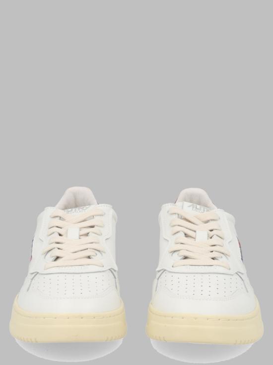 26FW 오트리 메달리스트 로우 스니커즈 AULM LL21 WHITE - AUTRY