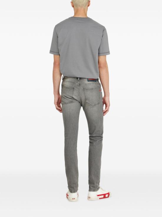26FW 디젤 2019 D 스트럭트 슬림진 A035580KBBL02 Grey - DIESEL
