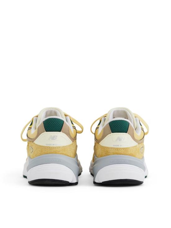 26SS 뉴발란스 스니커즈 U990TE6 White - NEW BALANCE