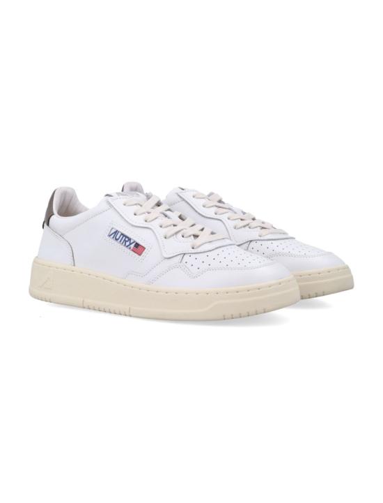 26FW 오트리 메달리스트 로우 스니커즈 AULMLL28WC White - AUTRY