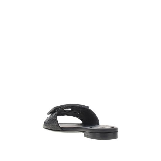 26FW 펜디 바게트 시에나 레더 슬라이드 8R8136AQY2 Black - FENDI