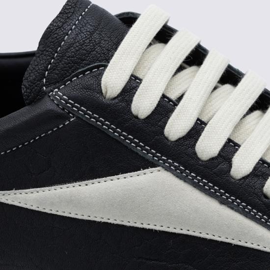 26FW 릭 오웬스 스니커즈 RU02F4897 LBBLVS911 BLACK WHITE - RICK OWENS