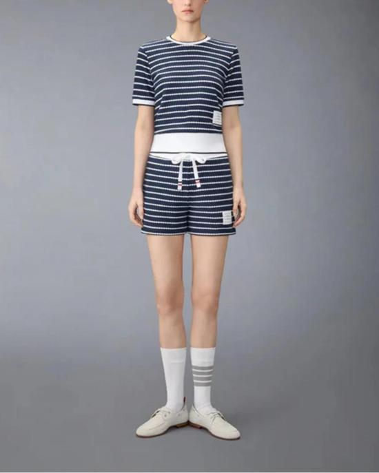  톰브라운 반팔 티셔츠 톰 브라운 스트라이프 허니콤 립 티셔츠 블루 - THOM BROWNE