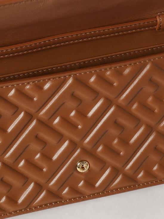 26FW 펜디 바게트 체인 지갑 8M0498AAJD F1UJK Brown - FENDI