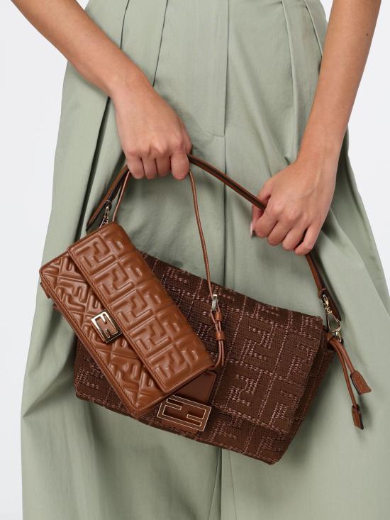 26FW 펜디 바게트 체인 지갑 8M0498AAJD F1UJK Brown - FENDI