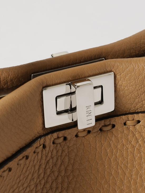 26FW 펜디 미니 피카부 220 핸드 스티칭 탑스티치 헤이즐넛 셀러리아 백 8BN244AYB3 F1X85 Coffee - FENDI